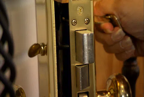 Pompano Beach City Locksmith Pompano Beach, FL 954-281-3389 - apartment-lock-change